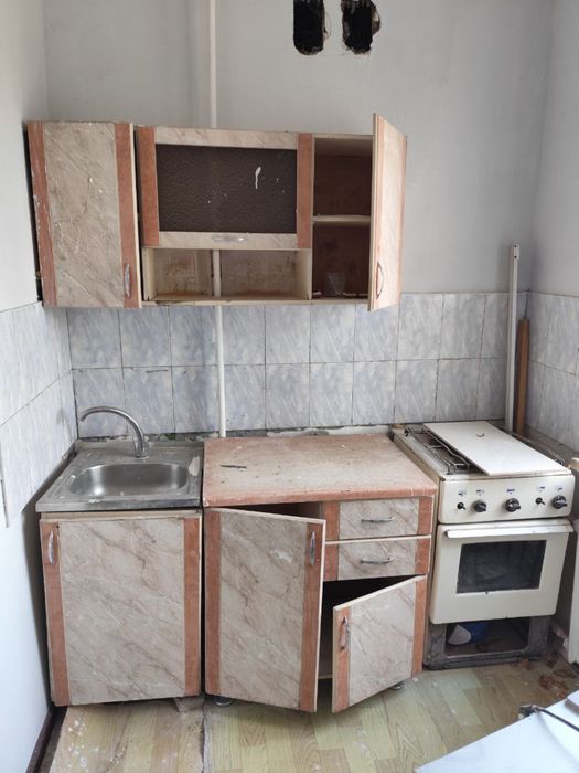 Чиланзар 13.  1 комнатная 2 х 6 балкон с ремонтом