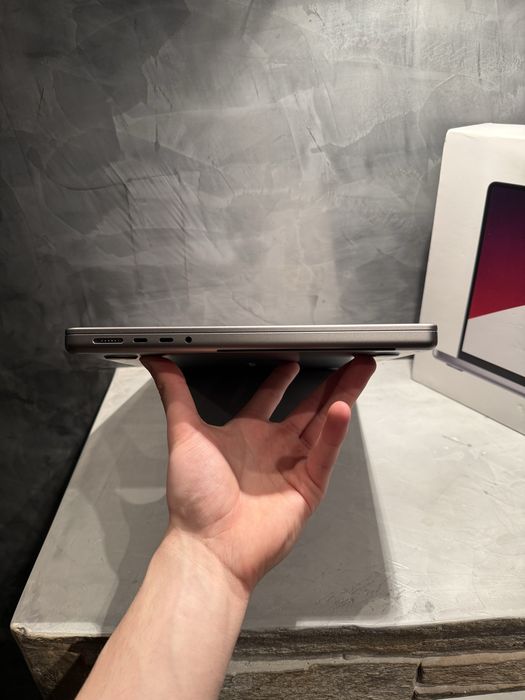 КАТО ЧИСТО НОВ Macbook Pro M1 Pro 14" 512 GB, 16 RAM