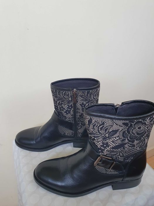 Ghete de piele cu detalii din dantela - Roberto Botella, marimea 36