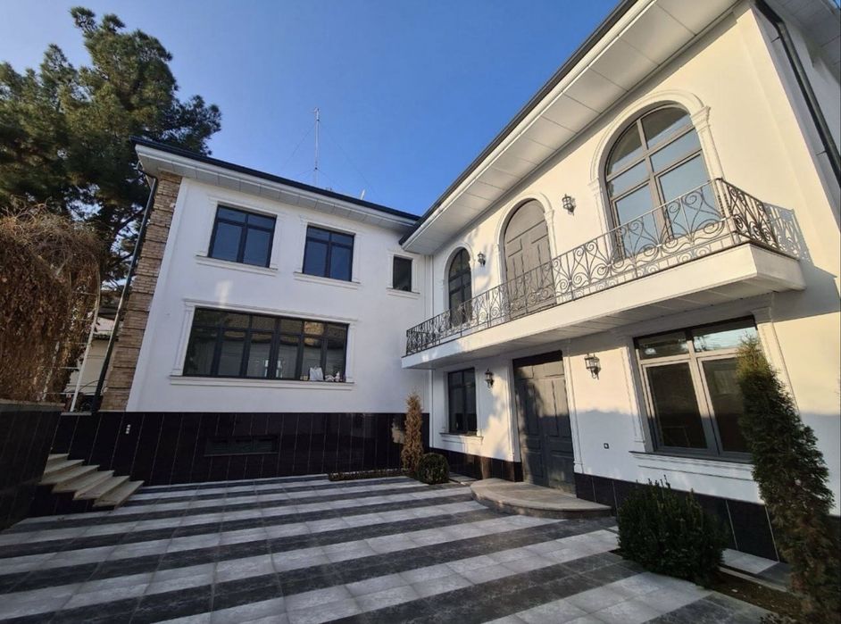 Продаётся Двух Этажный Дом.