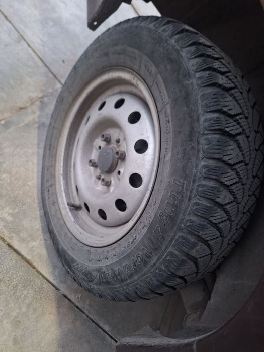 Продаётся Диски и Шины R13