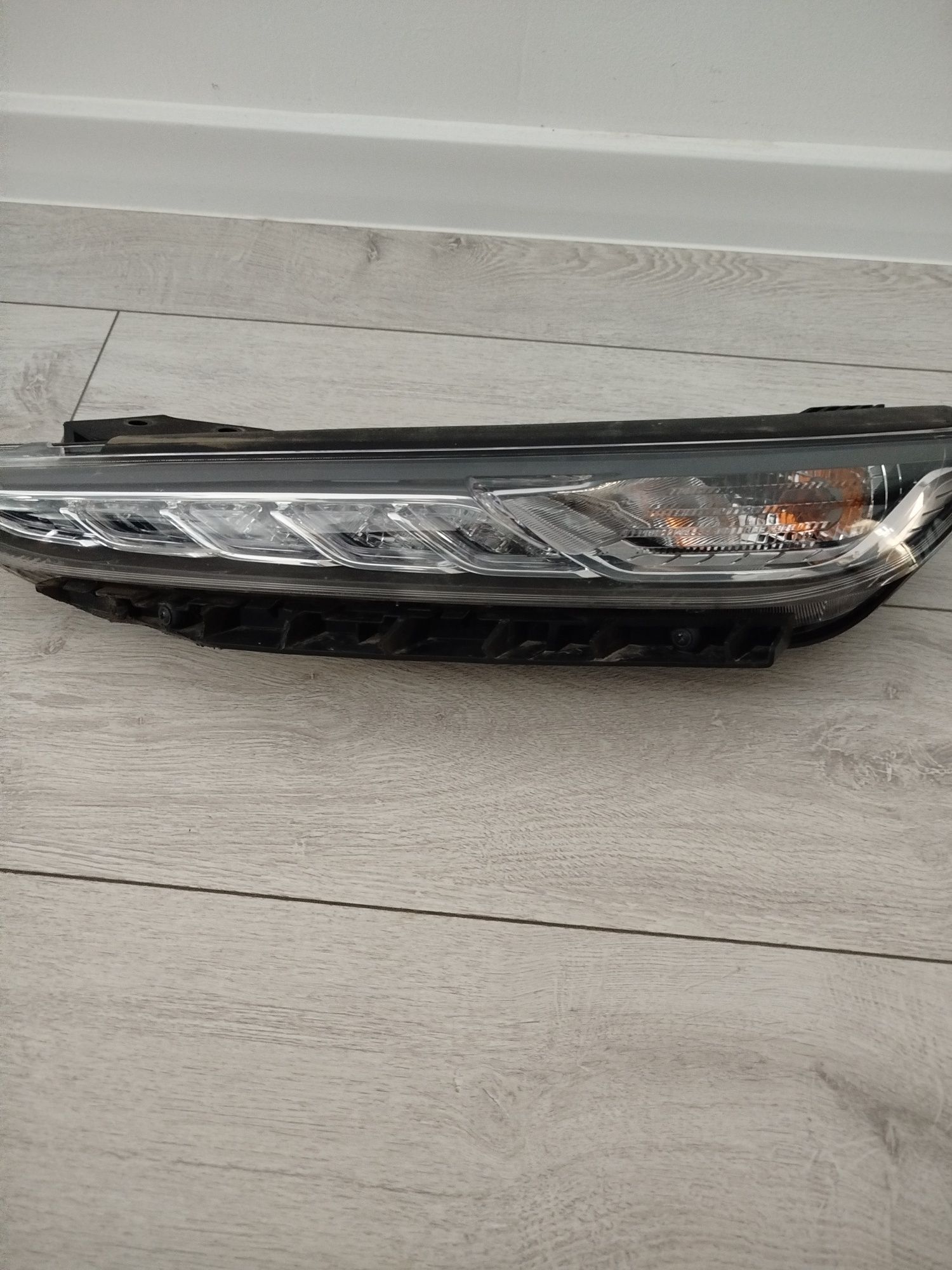 Far original Hyundai Kona