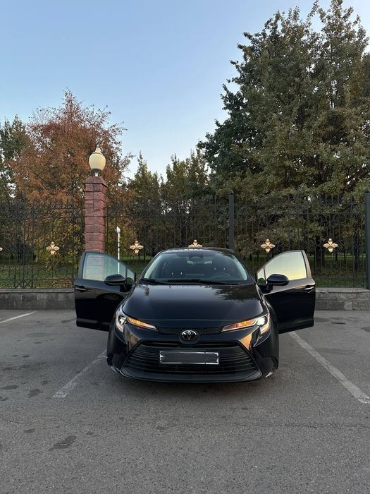 Тойота Toyota  королла 2025