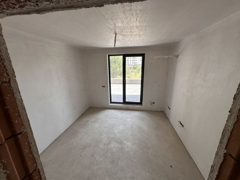 Продава се Тристаен апартамент в София, Овча купел - 150 кв.м за 1500 €/кв.м - Снимка #3