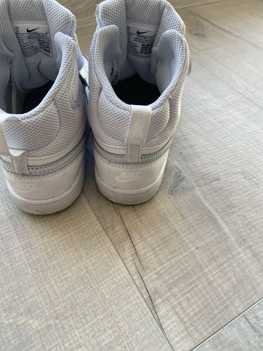 Nike маратонки