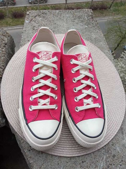 Converse All Star, marimea 39, UK 6 (24.5 cm) made in Vietnam.