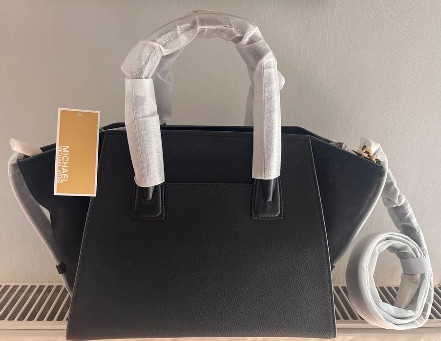 Michael Kors чанта естествена кожа