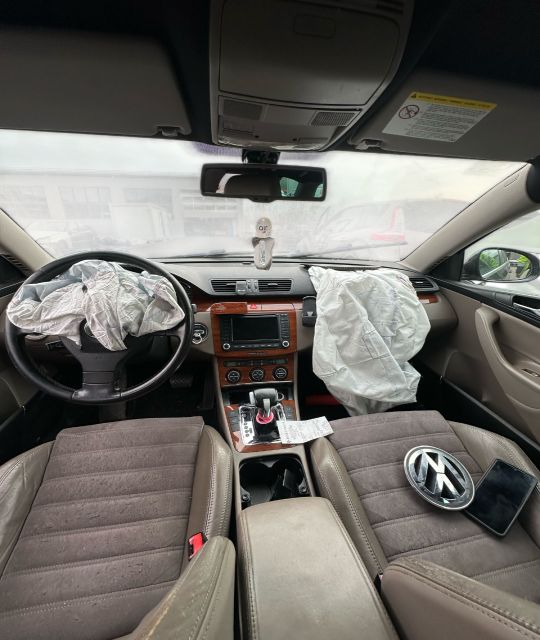 Lampa / Tripla stop dreapta pe hayon Volkswagen VW Passat B6