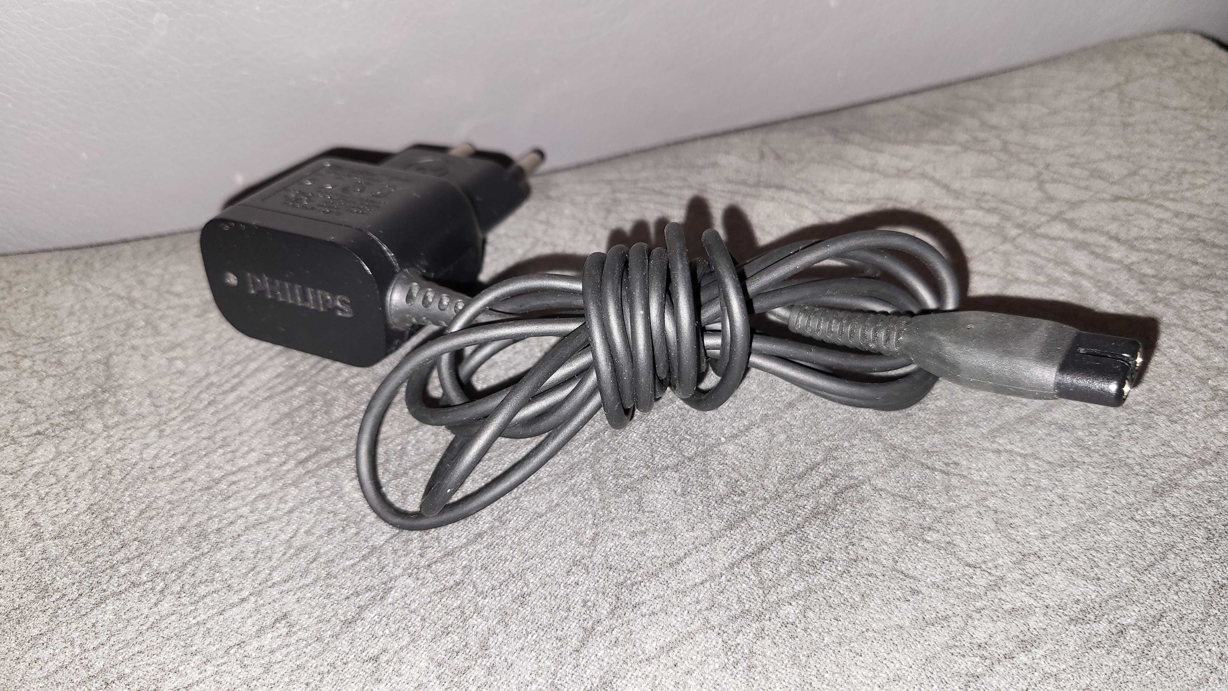 PHILIPS Incarcator  4.3V-70mA model A00390 fuctional