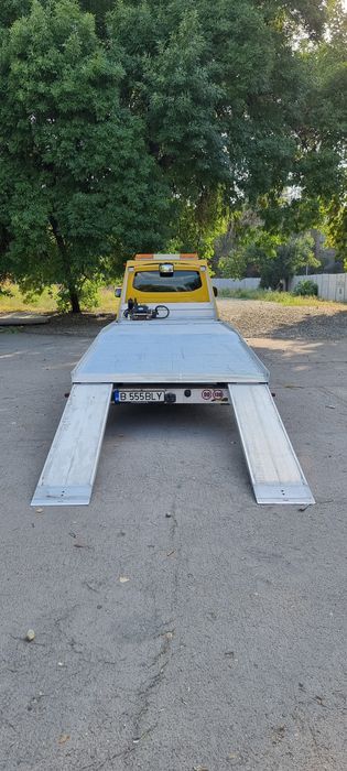 VW T5 2012 autoplatforma