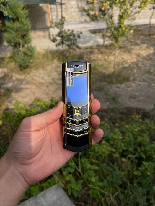Абсалютно новые телефоны Vertu Signature.  [2025]