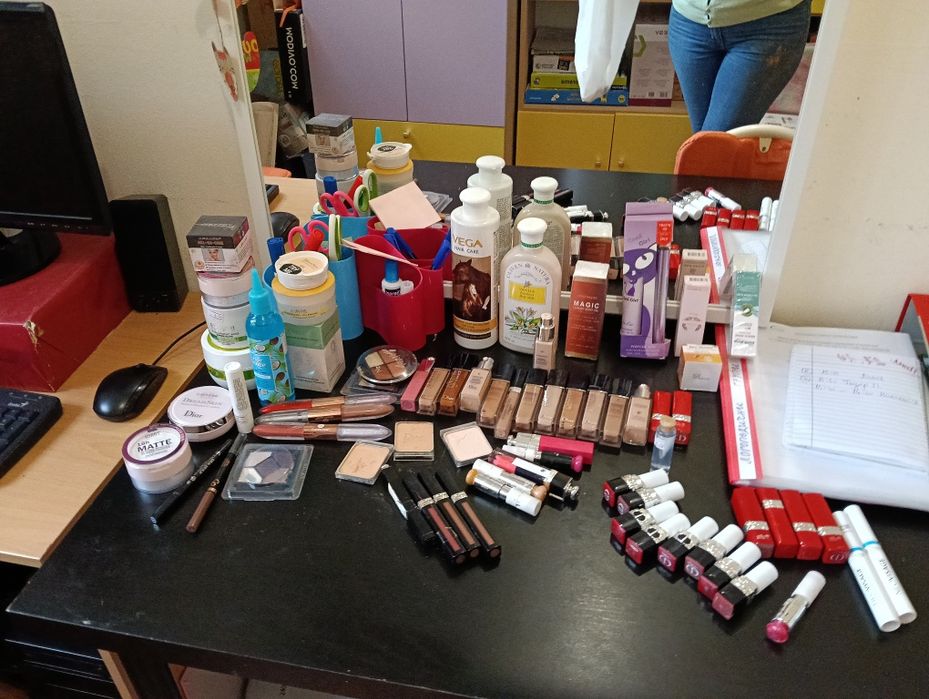 Козметика на Диор и Евелин