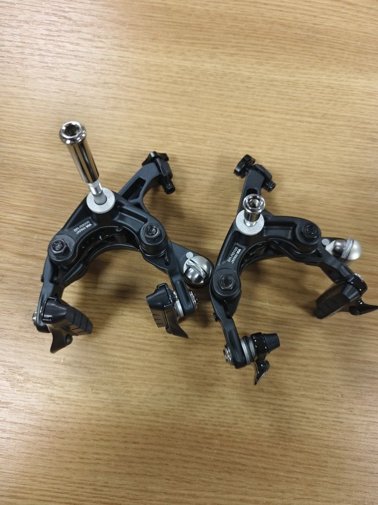 Комплект Шосейни Челюстни Спирачки: SHIMANO ULTEGRA BR-R8000/BR-R8100
