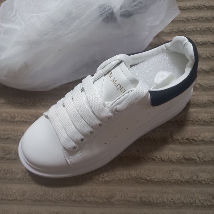 Krasovka McQueen 36 razmer