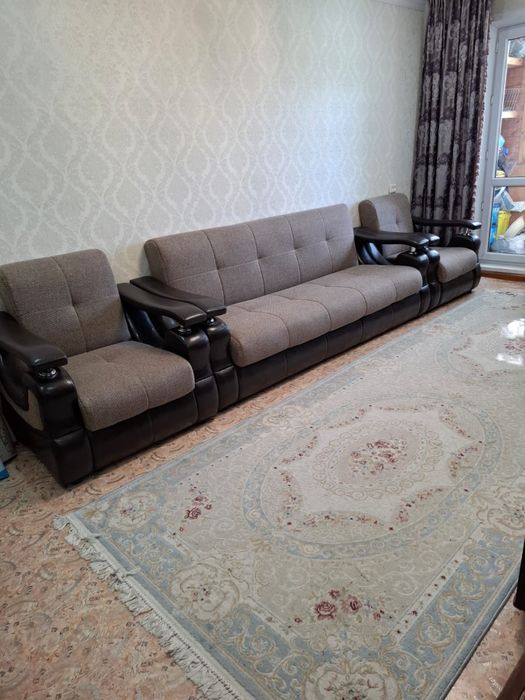 Диван с креслом 250тыс тн