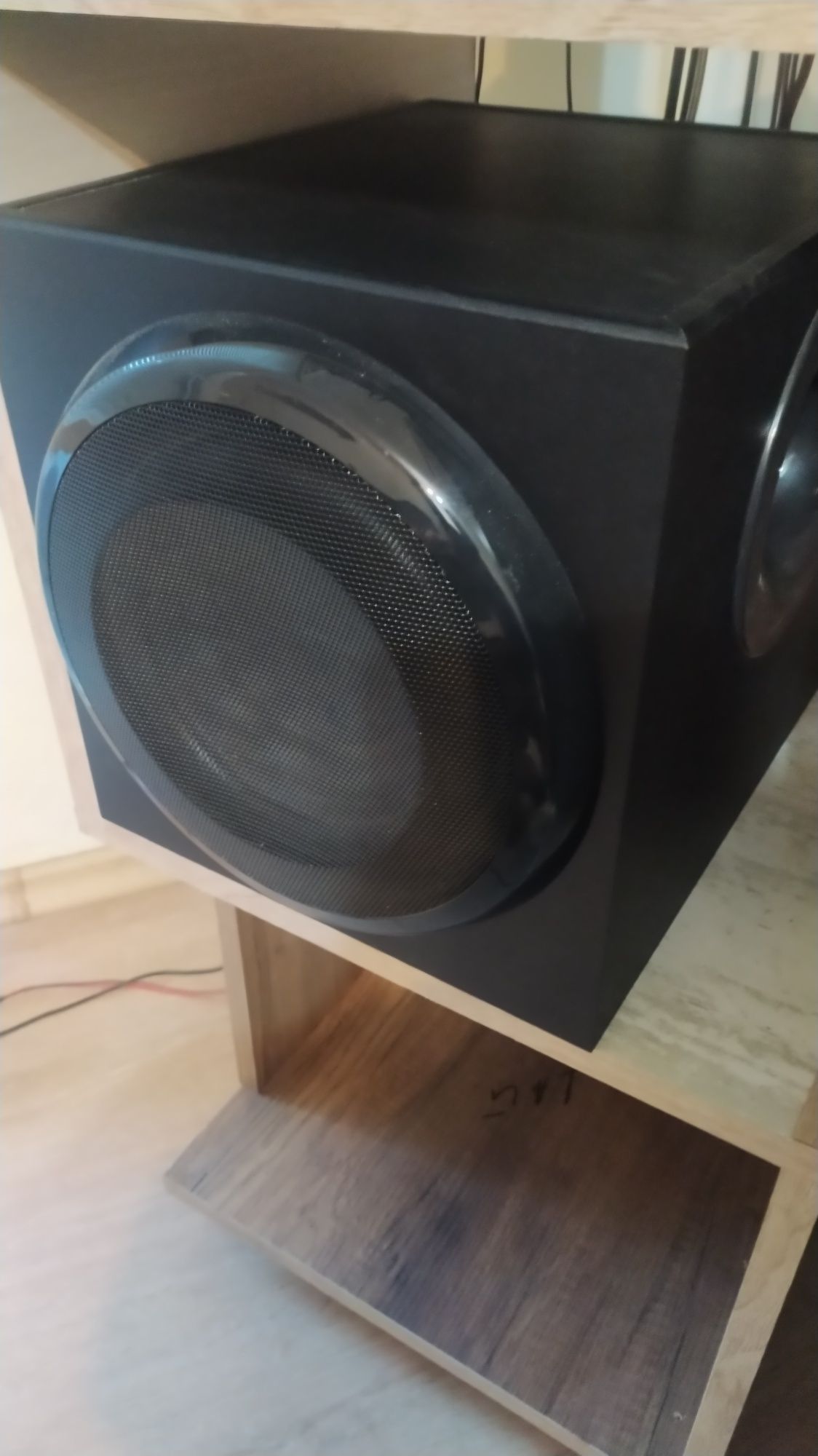 Logitech z906,нова.