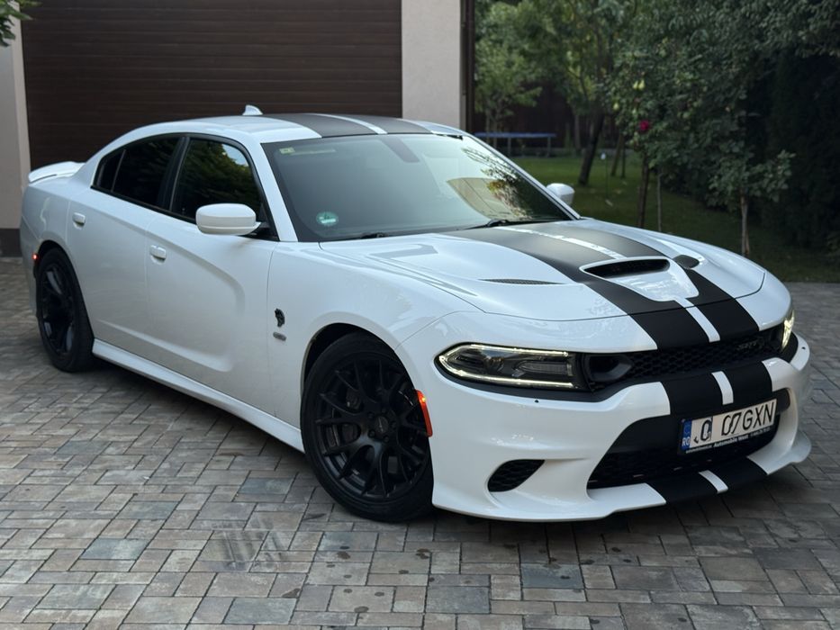 Dodge Charger SRT Hellcat HEMI 717CP