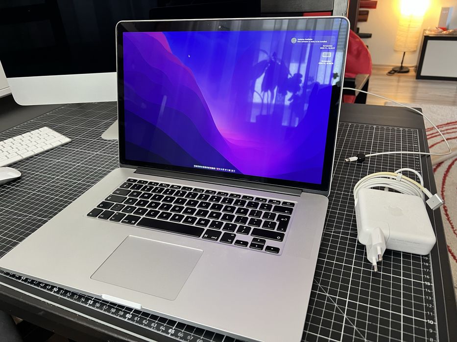MacBook Pro Retina 15” i7 / 16GB / 500GB SSD + mouse – stare excelenta