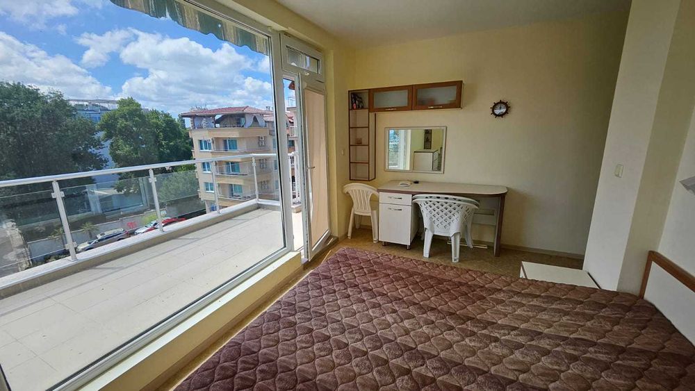 Двустаен апартамент в Китен, без такса с гледка море