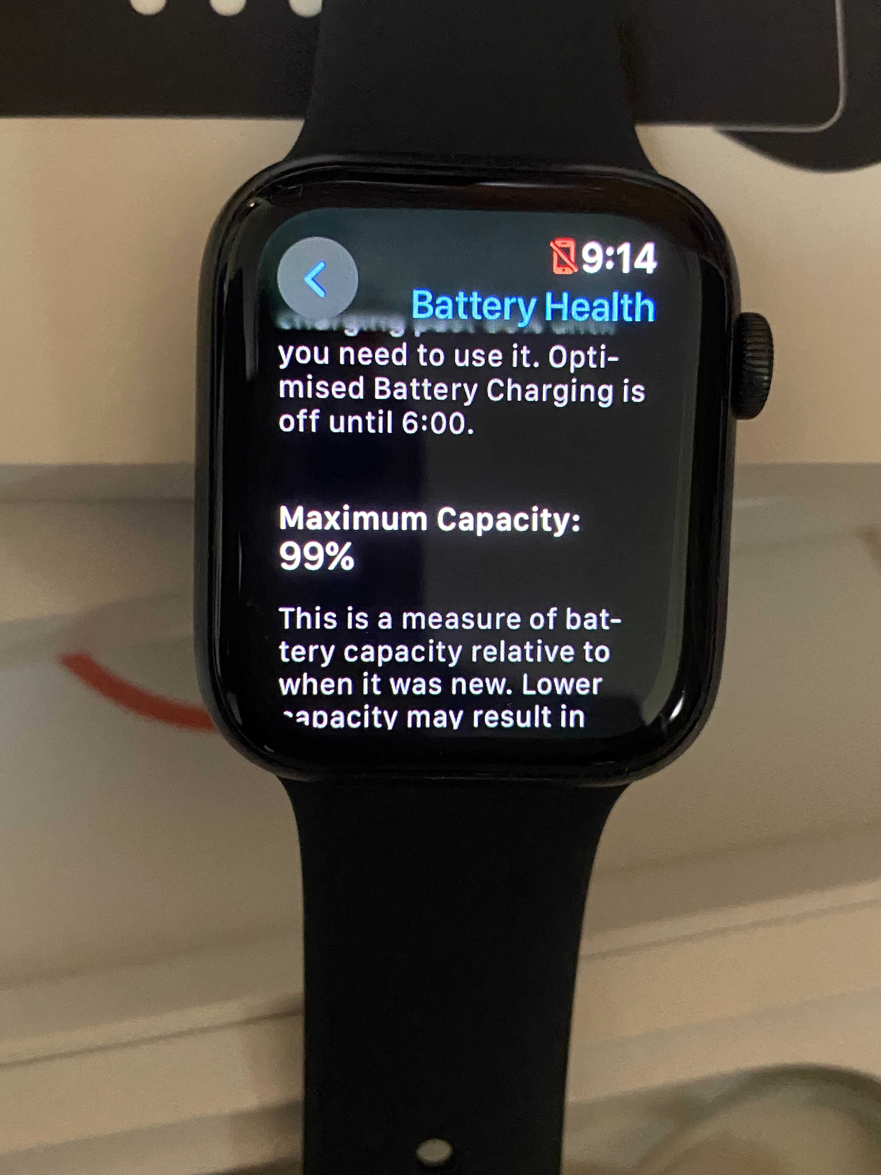 Apple Watch SE 44mm Black  Model A2352
