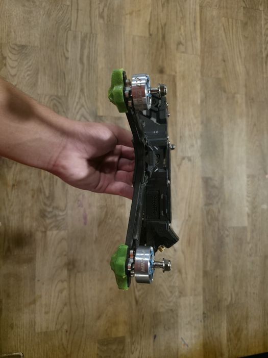 Злобен и Настроен FPV Дрон