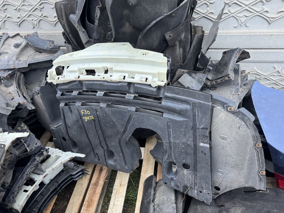 Capac motor scut protectie BMW F10 F11 F20 F30 F01 E90 730d 740d 750d
