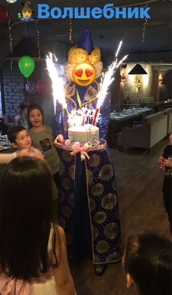 Много костюмов для аниматоров