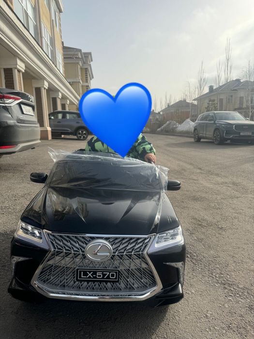 Продам машинку лексус 570