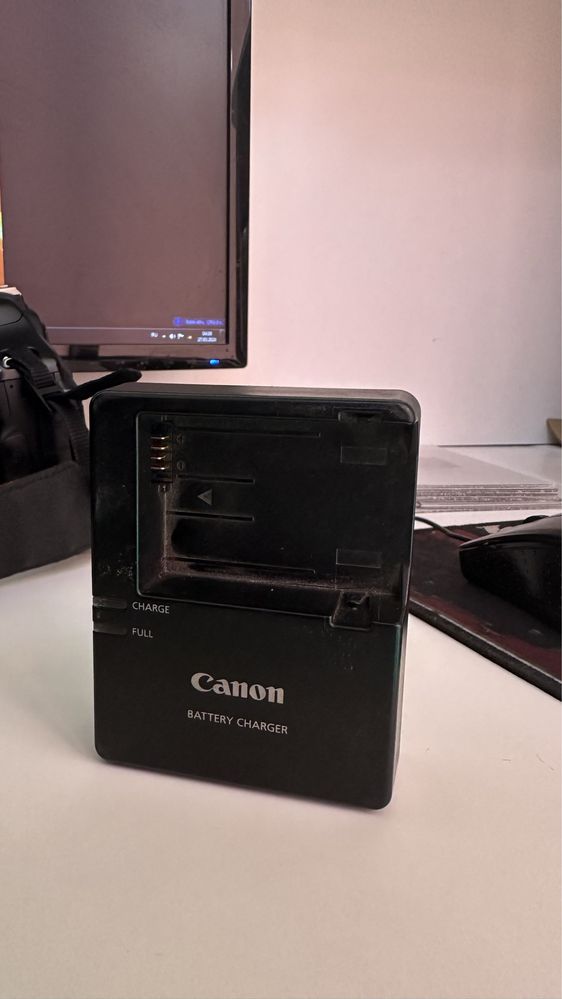 Зарядчик фотоапарата Canon