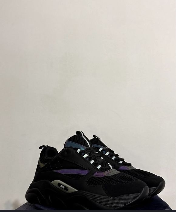 Dior b22 apropae ca noi