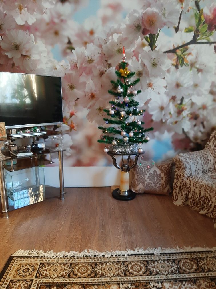 Продам квартиру 2 комнатную .53 кв.м