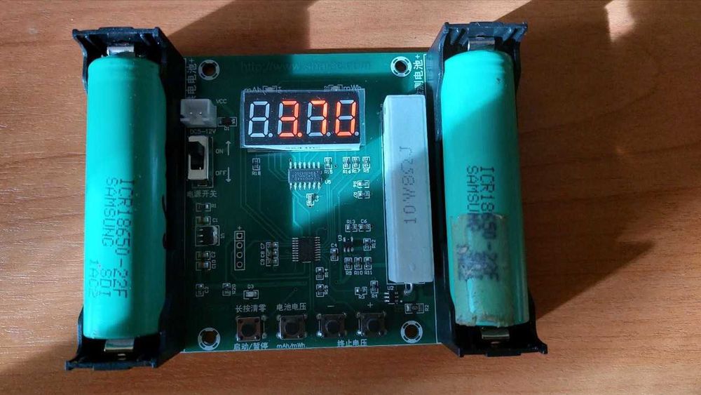 Тестер ёмкости 18650 аккумуляторов (XH-M240)