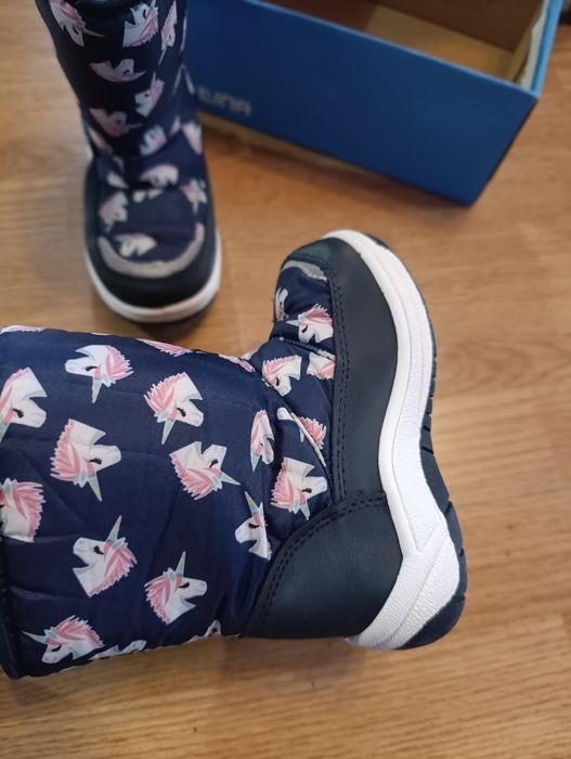 Vând cizmulițe de zăpadă fete