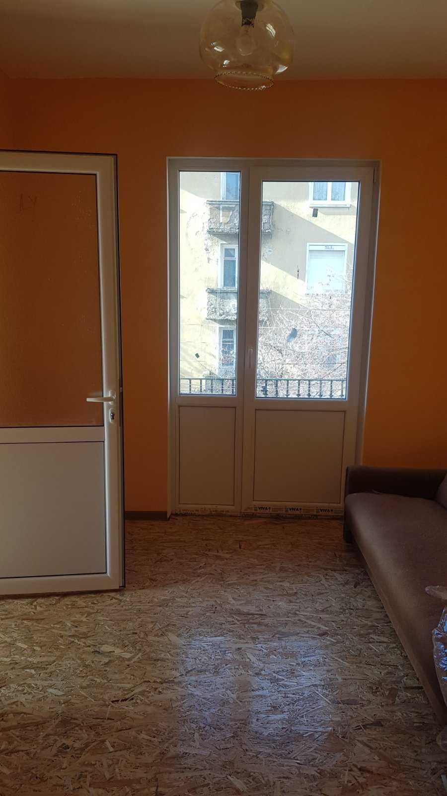 Заменям тристаен апартамент в гр. Бобов дол