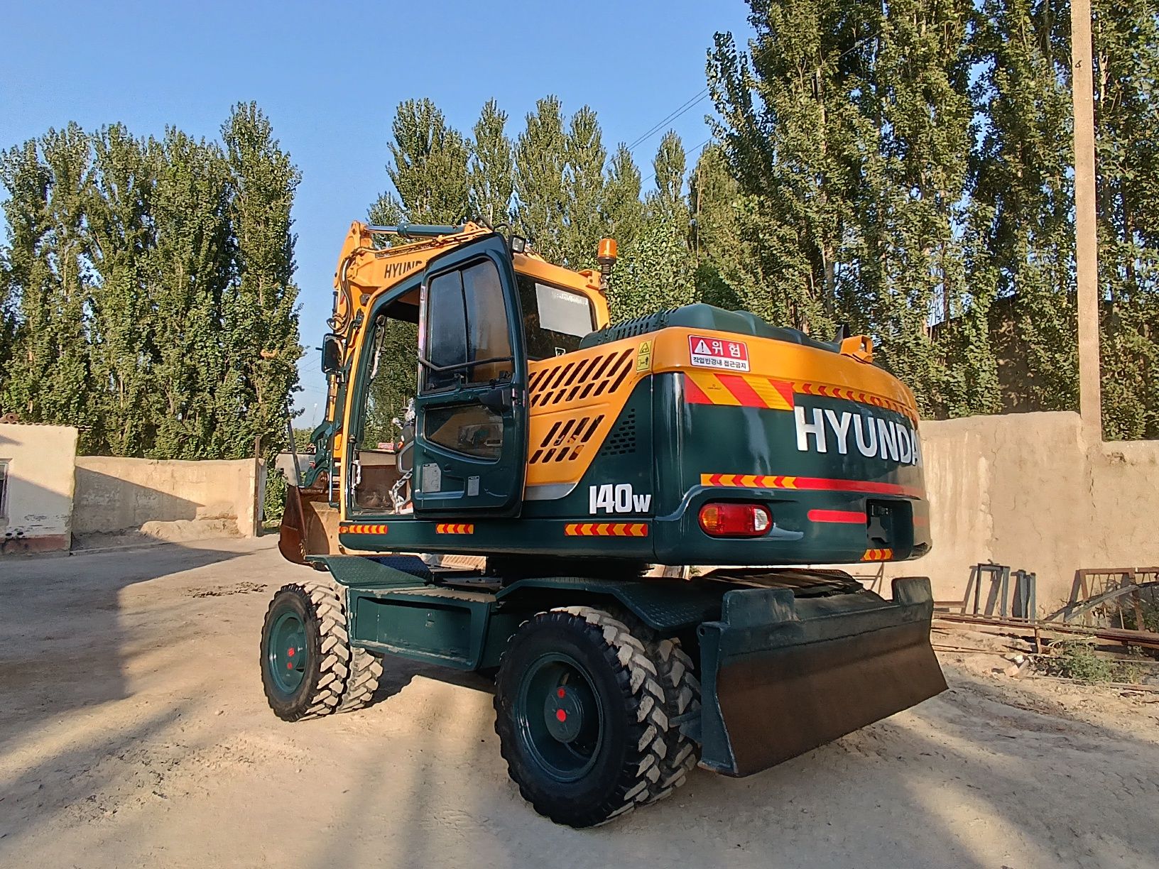 Hyundai 140w ekiskavator