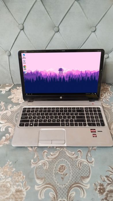 HP AMD A6, батарейка держит.