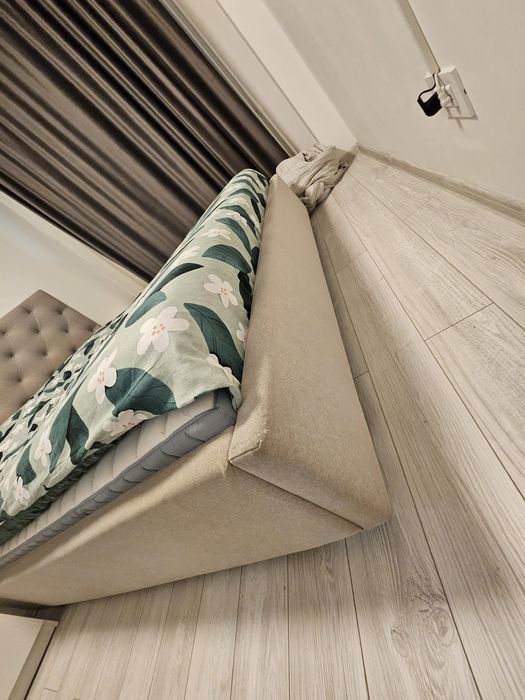 Pat 180×200mobexpert,saltea ca noua ikea,condiții excelente,mici semne