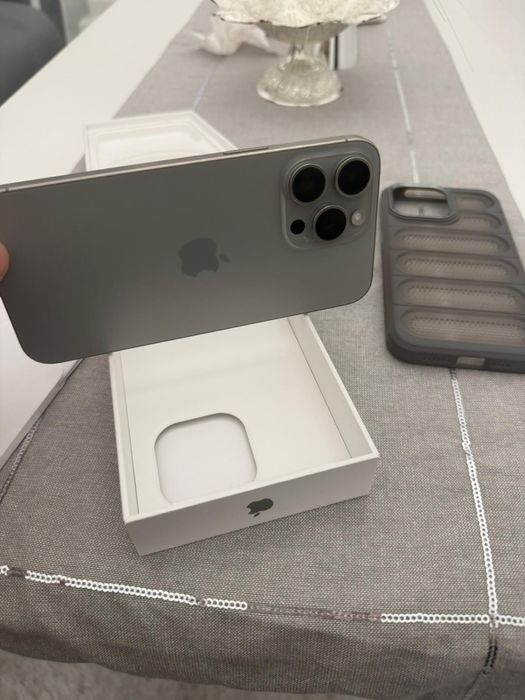Iphone 15 pro max 256gb natural titanium