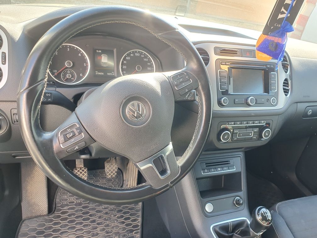 VW  tiguan an 2015