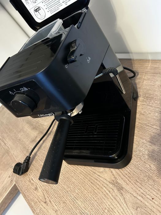 Aparat de cafea Delonghi utilizat 8 luni