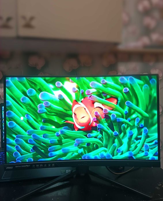 Геймърски монитор MSI MAG241C – 24” Curved / 144Hz / 1ms