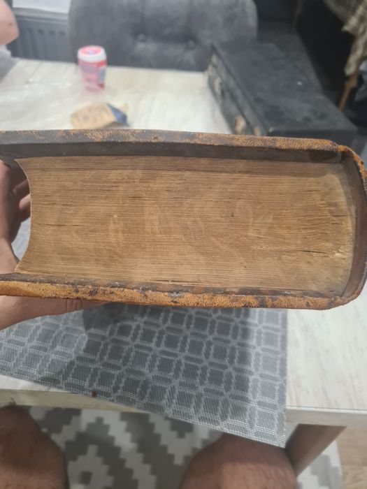 Biblie veche rară patrimoniu