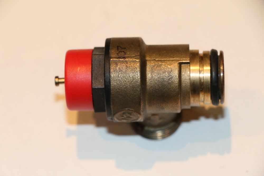 Supapa de siguranta 3 bari Viessmann Vitopend 100 model WH1B
