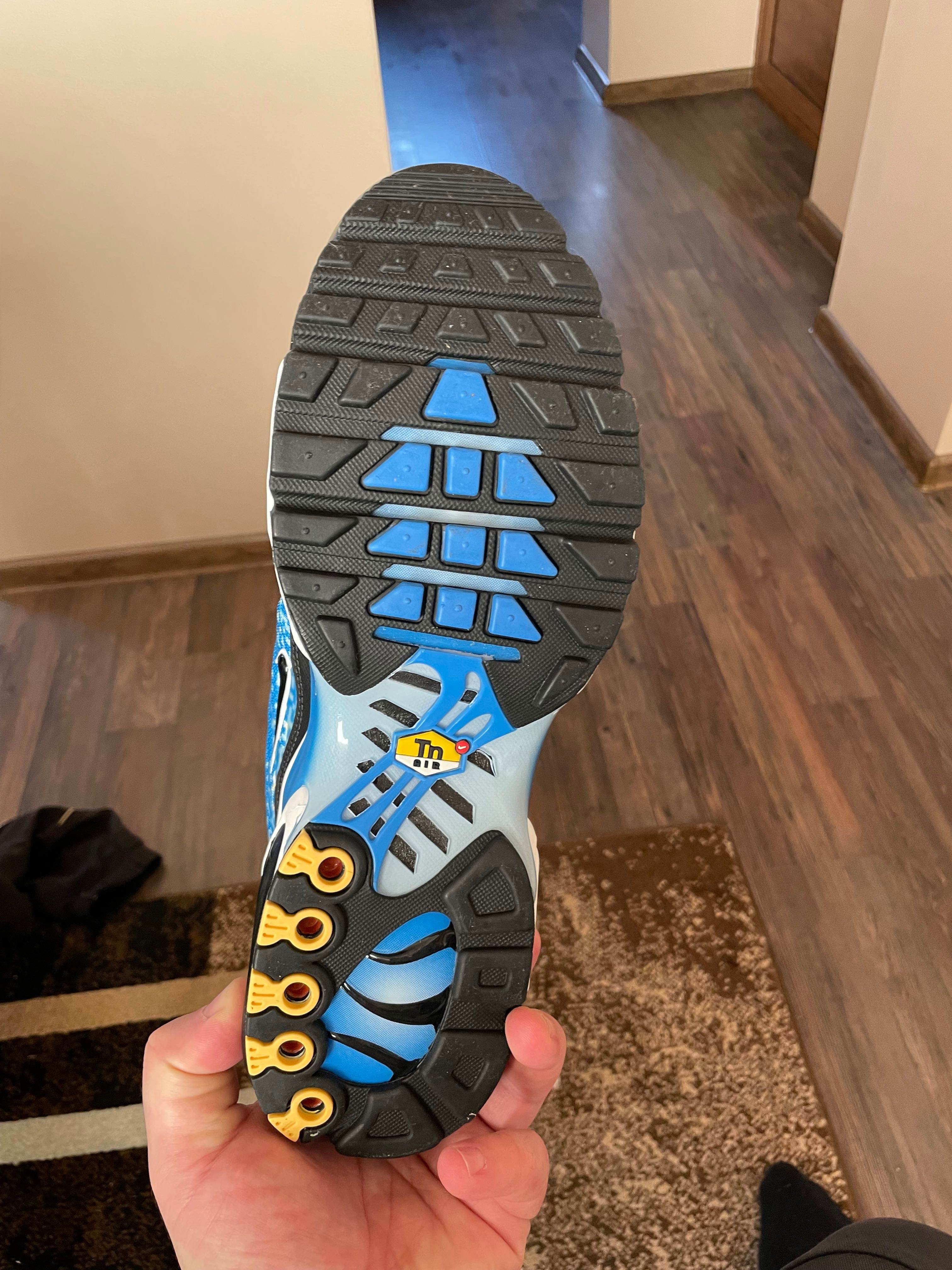 Продавам оригинални маратонки NIke