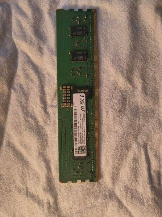 Memorie RAM Micron MTC10F1084S1RC56BD2 16GB DDR5-5600MHz ECC Reg DIMM