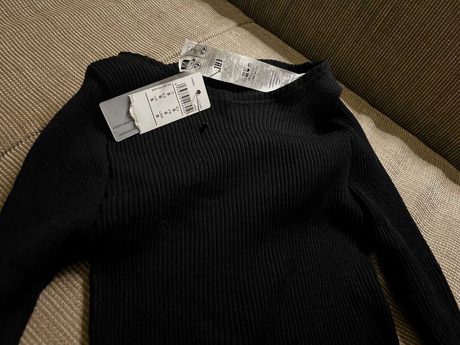 Bluza neagra Intimissimi, noua cu eticheta