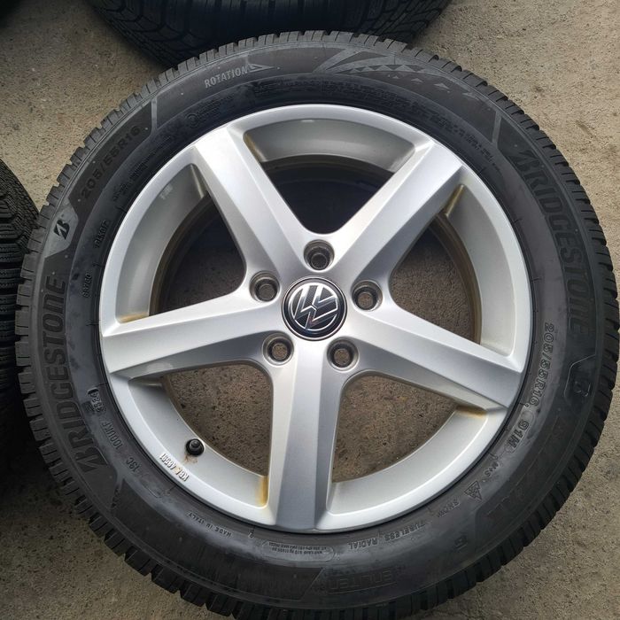 Roti/Jante orig. VW Golf 5 6 7 8 | Bridgestone 205/55 R16 DOT:3524