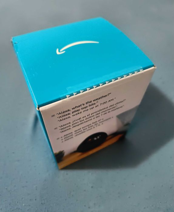 Ceas smart Amazon Echo Spot