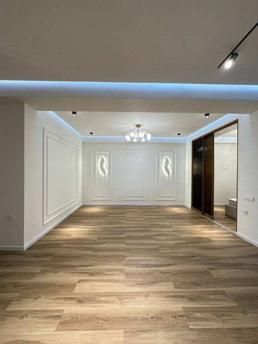 Yakkasaroy City Mall