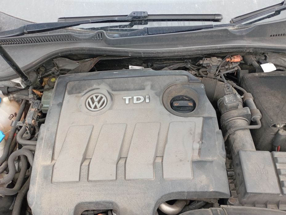 Фолксваген Голф 6 комби 1.6 тди 2012 год